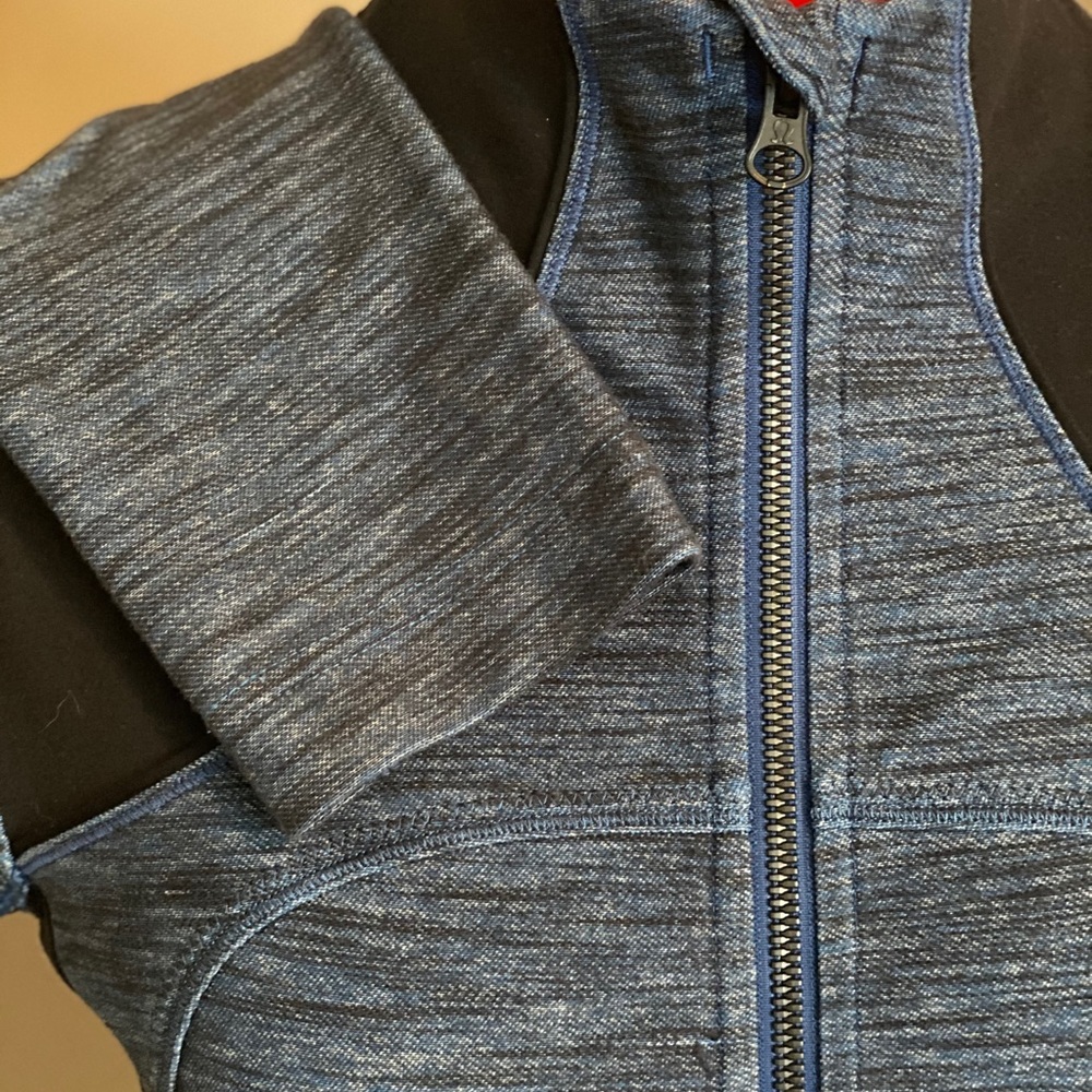 🤩LULULEMON! Define jacket! Sz 6!🤩